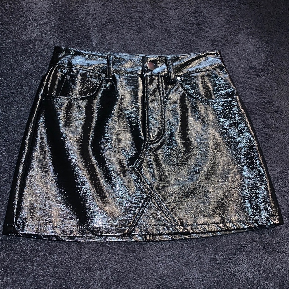 BLACK SHINY SKIRT